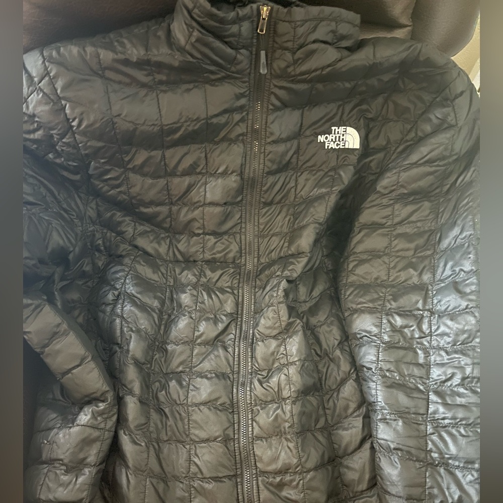 North’s face jacket